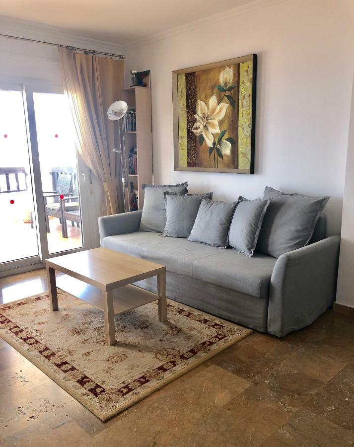 Beachfront Penthouse Apartment With Large Terrace And Breathtaking Sea Views Close To Marbella Spain Sitio de Calahonda المظهر الخارجي الصورة